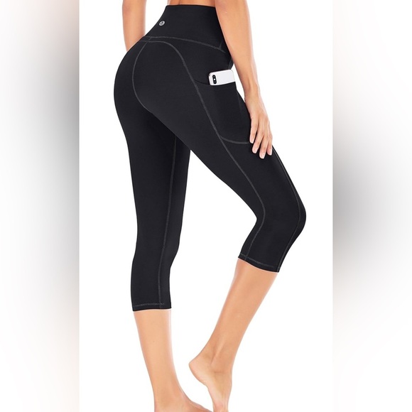 IUGA High Waisted Yoga Pants for Women with Pockets Capri Leggings, XXL, black - Picture 1 of 6